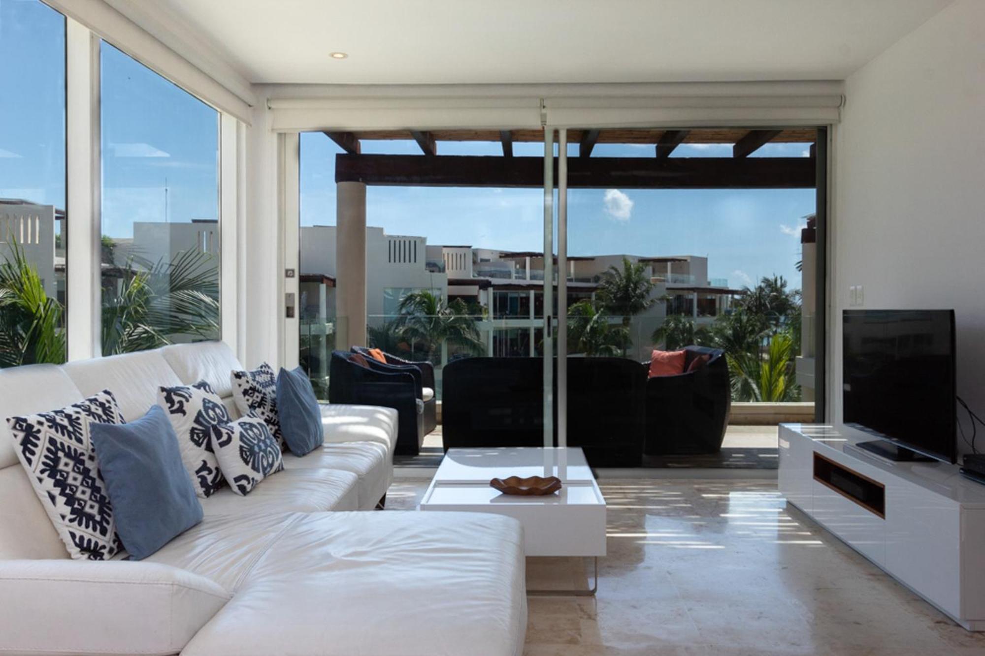The Elements Oceanfront & Beachside Condo Hotel Playa del Carmen Exterior photo