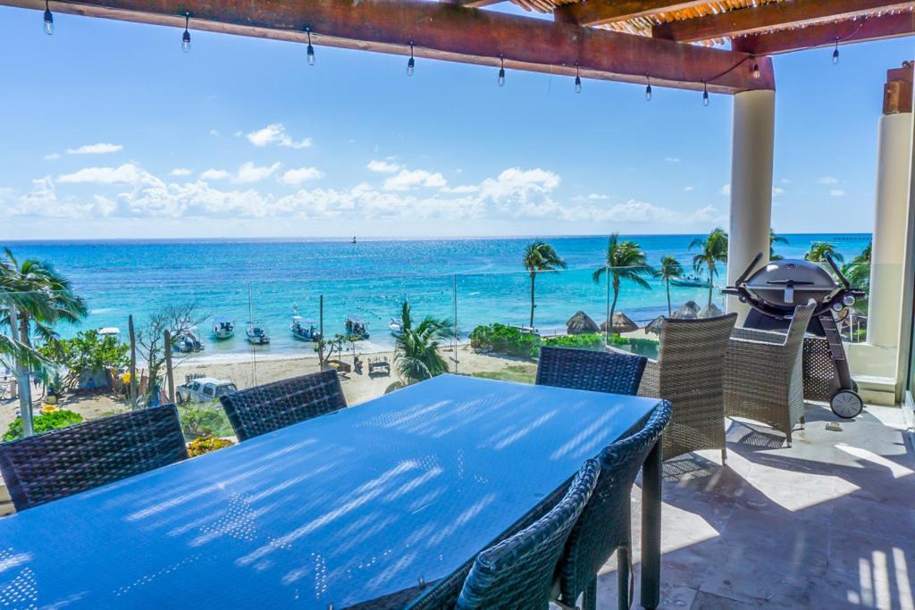 The Elements Oceanfront & Beachside Condo Hotel Playa del Carmen Exterior photo
