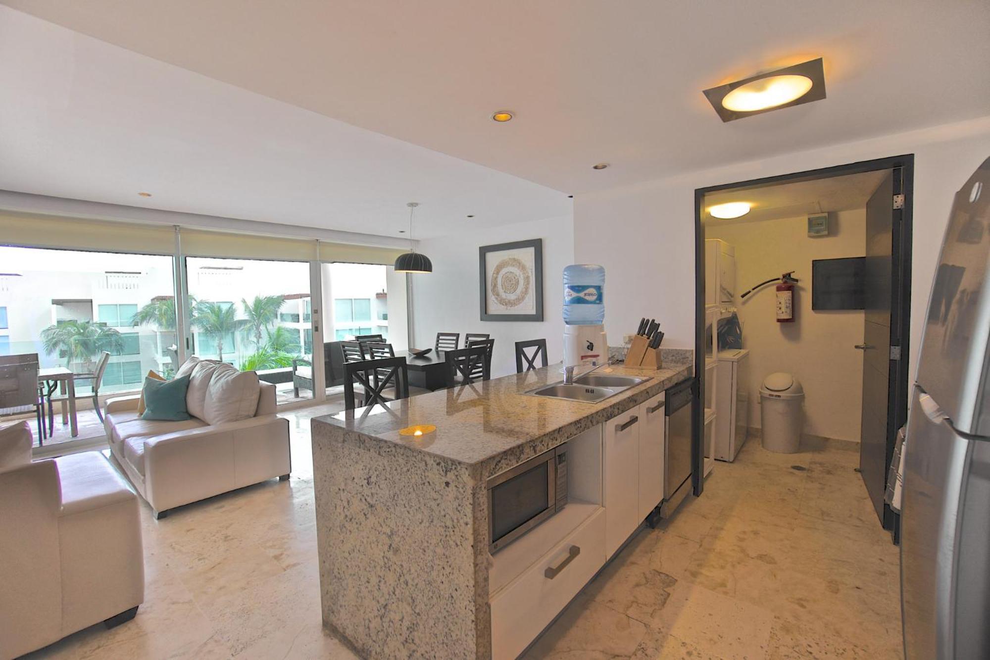 The Elements Oceanfront & Beachside Condo Hotel Playa del Carmen Exterior photo