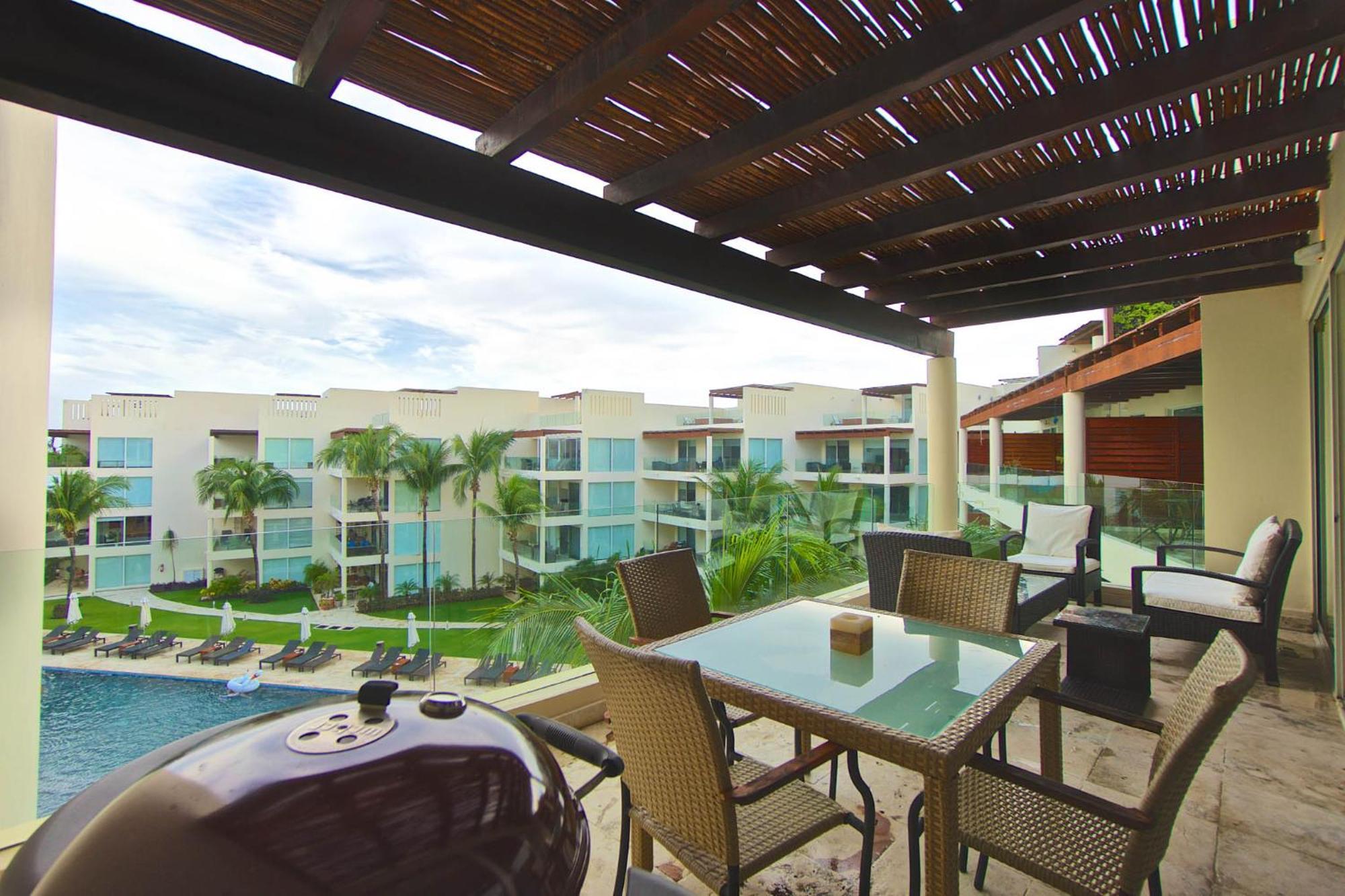 The Elements Oceanfront & Beachside Condo Hotel Playa del Carmen Exterior photo